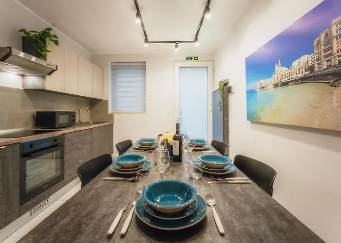 New - Only Modern 2-bedroom Maiosnette With Private Heated Jacuzzi By Sf Homes *