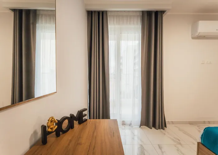 New - Only Modern 2-bedroom Maiosnette With Private Heated Jacuzzi By Sf Homes