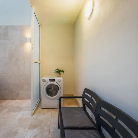 New - Only Modern 2-bedroom Maiosnette With Private Heated Jacuzzi By Sf Homes Apartamento