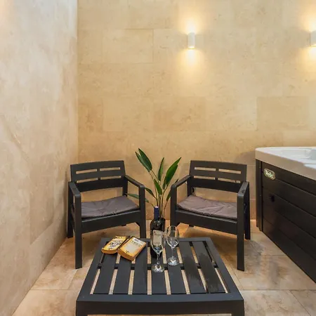 New - Only Modern 2-bedroom Maiosnette With Private Heated Jacuzzi By Sf Homes * San Julián