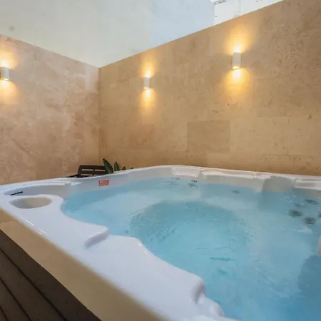 Apartamento New - Only Modern 2-bedroom Maiosnette With Private Heated Jacuzzi By Sf Homes *