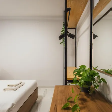 New - Only Modern 2-bedroom Maiosnette With Private Heated Jacuzzi By Sf Homes