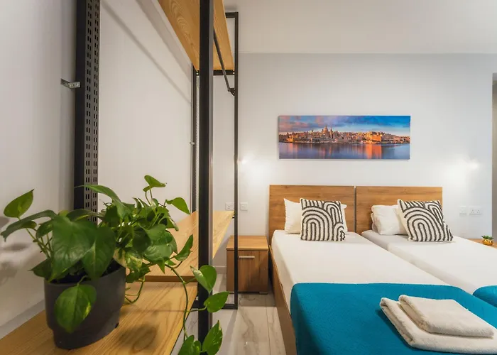 New - Only Modern 2-bedroom Maiosnette With Private Heated Jacuzzi By Sf Homes San Ġiljan