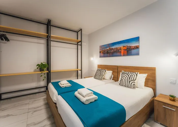 New - Only Modern 2-bedroom Maiosnette With Private Heated Jacuzzi By Sf Homes Apartman San Ġiljan