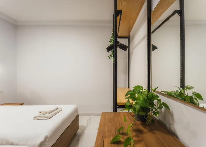 New - Only Modern 2-bedroom Maiosnette With Private Heated Jacuzzi By Sf Homes