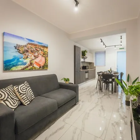 New - Only Modern 2-bedroom Maiosnette With Private Heated Jacuzzi By Sf Homes Appartement *