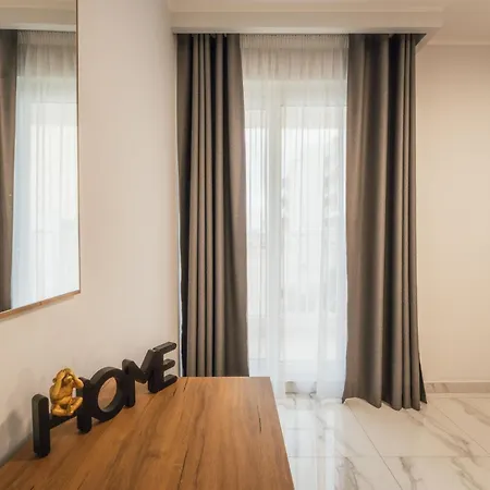 New - Only Modern 2-bedroom Maiosnette With Private Heated Jacuzzi By Sf Homes