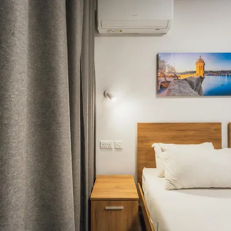 New - Only Modern 2-bedroom Maiosnette With Private Heated Jacuzzi By Sf Homes *