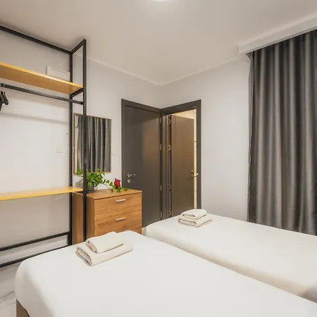 New - Only Modern 2-bedroom Maiosnette With Private Heated Jacuzzi By Sf Homes Appartement