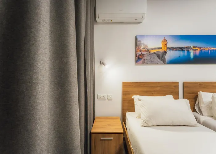 New - Only Modern 2-bedroom Maiosnette With Private Heated Jacuzzi By Sf Homes *