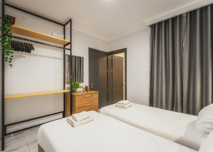 New - Only Modern 2-bedroom Maiosnette With Private Heated Jacuzzi By Sf Homes 아파트